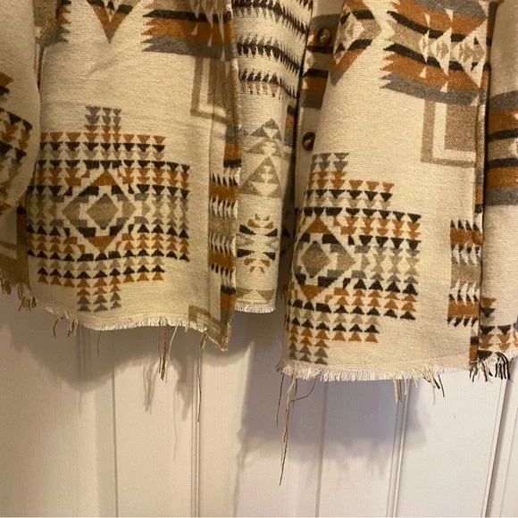 Aztec Shacket - Picture 3 of 3